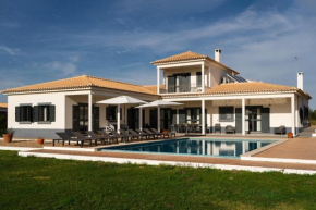 Grande Setubal Villa 5 Bedrooms Villa Monte Maria Pratas Private and Spacious
